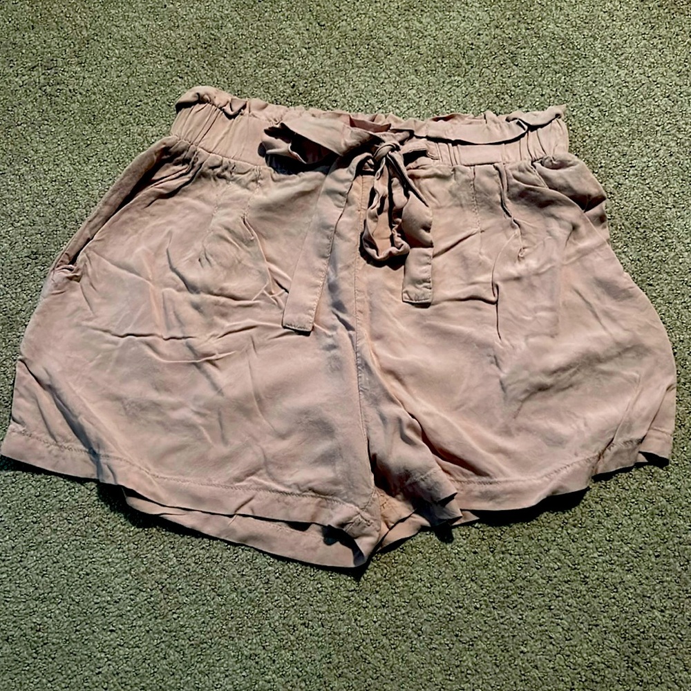 Charlotte Russe Light Pink Shorts - Size Medium